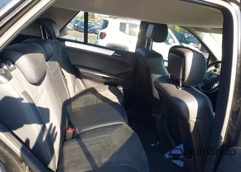 2006 Mercedes-Benz Ml 500 4Matic из США, поврежденный, VIN 4JGBB75E06A066627